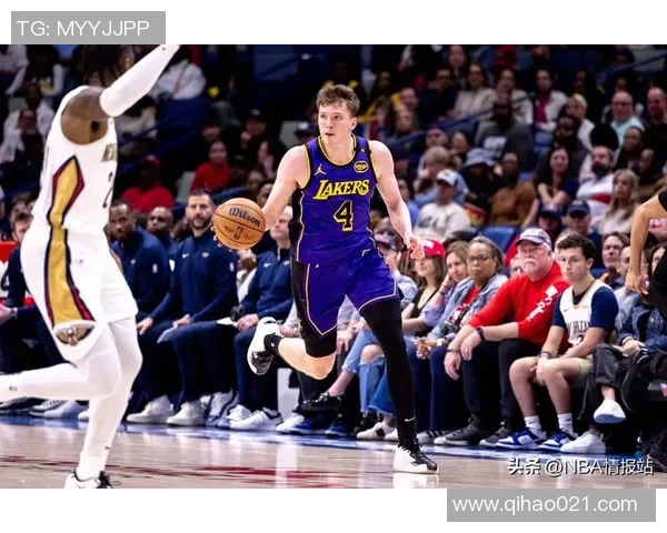 夏季联赛湖人队与骑士队激战正酣年轻球员展现无限潜力与激情